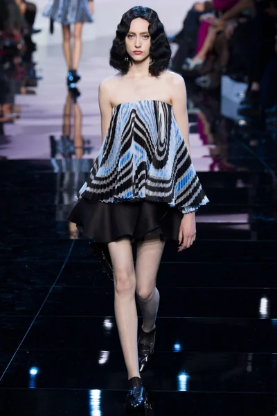 Look 19